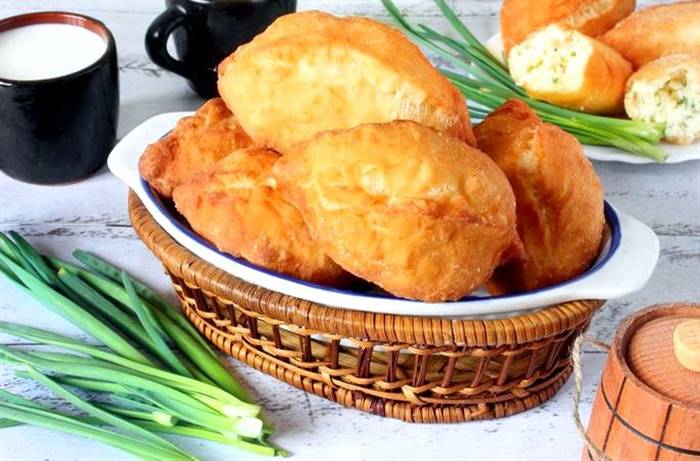 Пиріжки з сиром смажені на сковороді смажимо на середньому